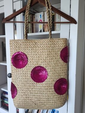 Women's straw bag